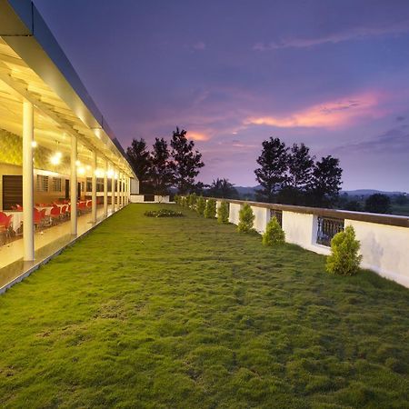 Gp Hotels And Resorts Nashik Buitenkant foto