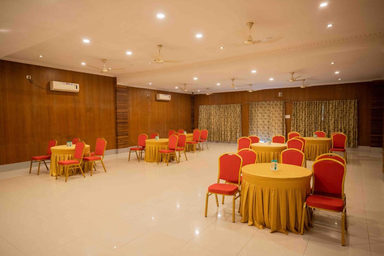 Gp Hotels And Resorts Nashik Buitenkant foto